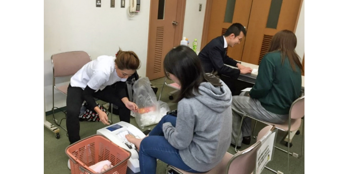 東京ドームスポーツ所属スタッフへ、『貧血予防及び骨の健康に関する講演会・測定会』を行いました。
