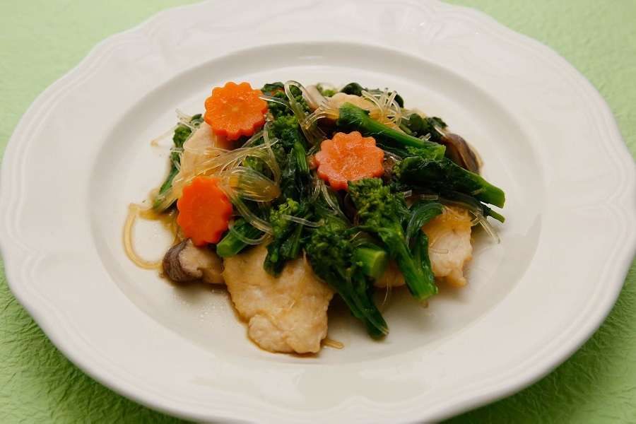 鶏肉と菜の花のしょうが炒め煮