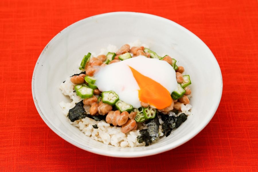 オクラ納豆温玉ご飯